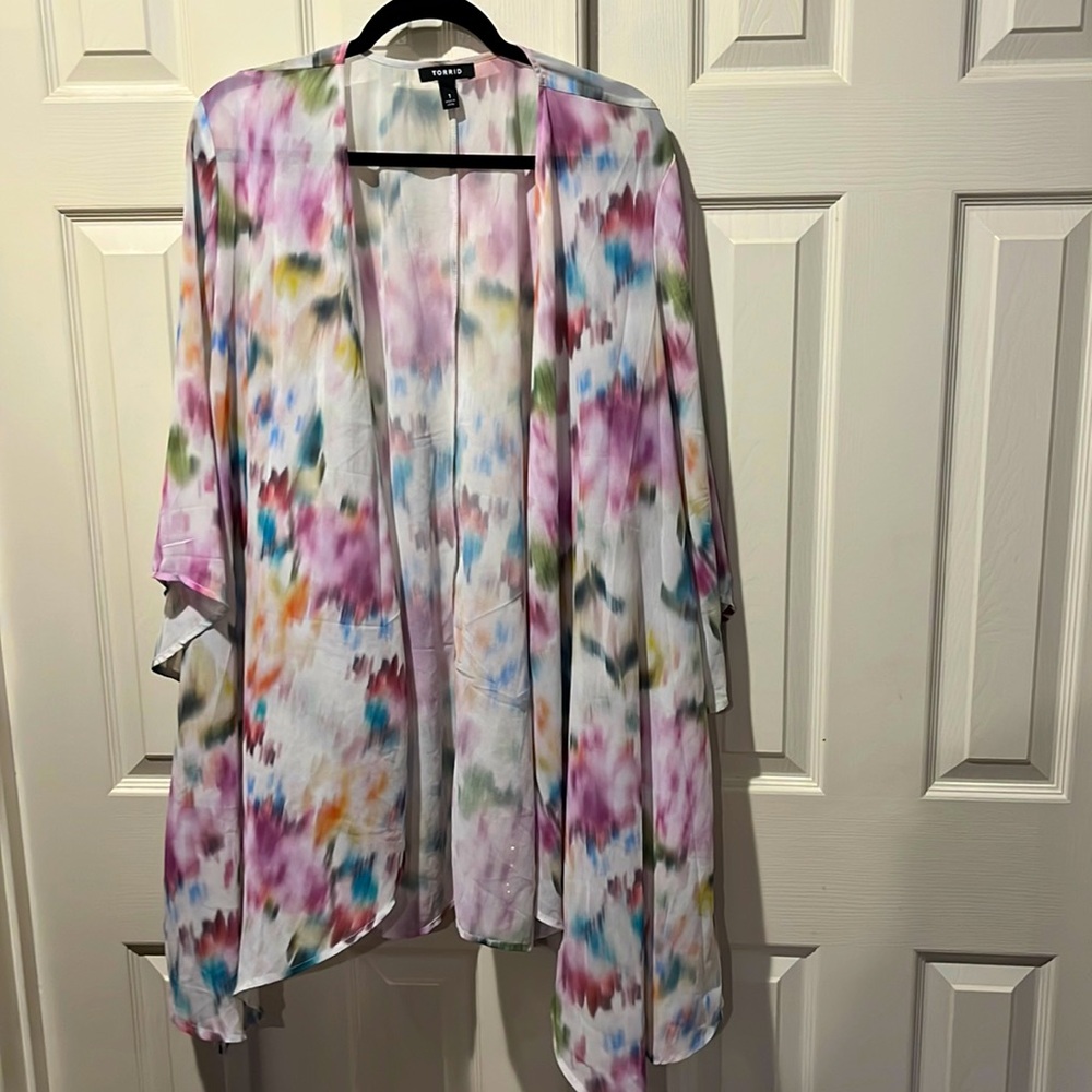 Torrid sheer pastel kimono size 1 XL